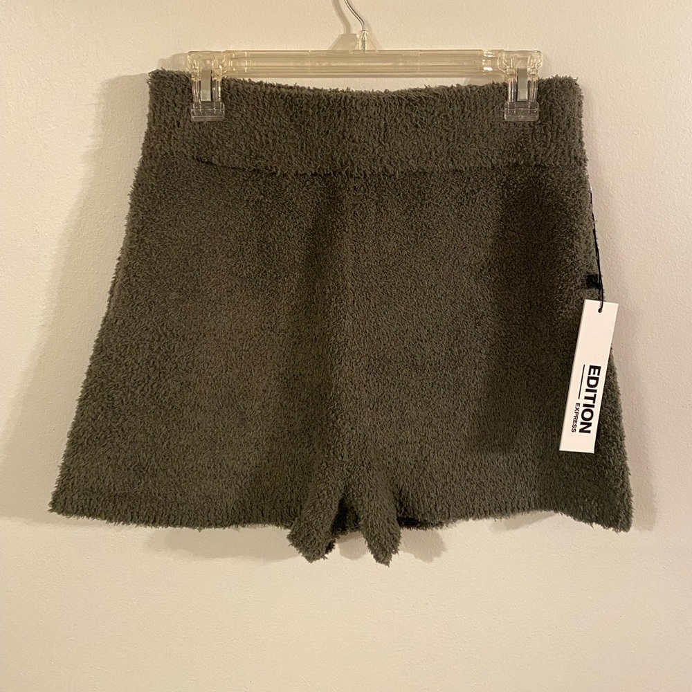 Express green Sherpa shorts